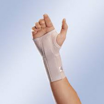 MUÑEQUERA CORTA CON FERULA PALMAR SIN PULGAR